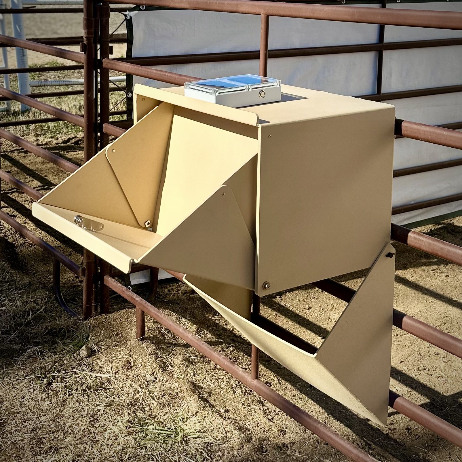 The Perfect Hay Feeder - Image 5
